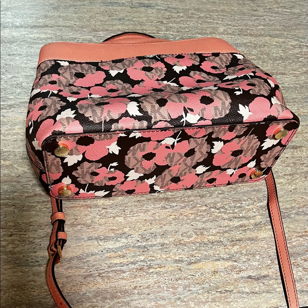 NWOT Michael Kors gorgeous bag - Picture 4 of 16